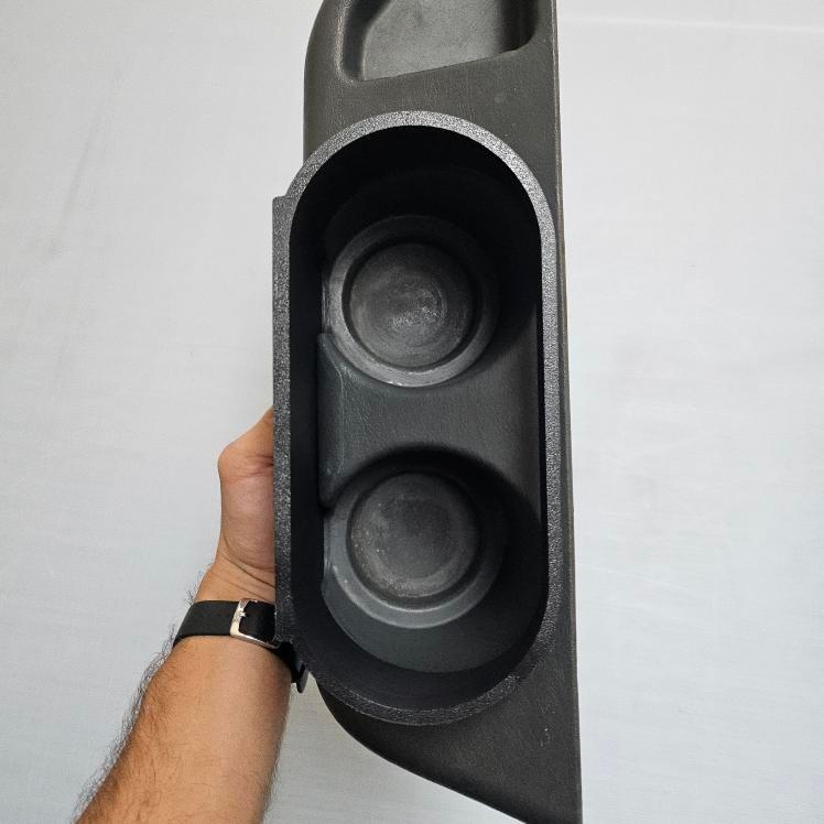 "TheHolder" fits freightliner Century class